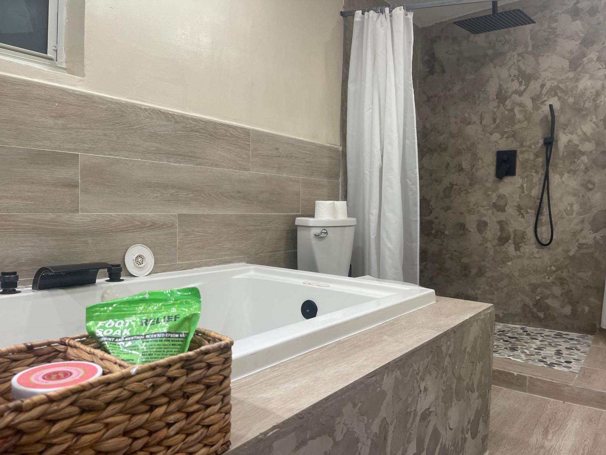 Akeyi Miami305 Private Bedrooms Kültér fotó